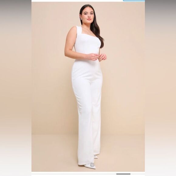 Lulus Enticing Endeavors White Jumpsuit size M in the color white NWT - Picture 7 of 10